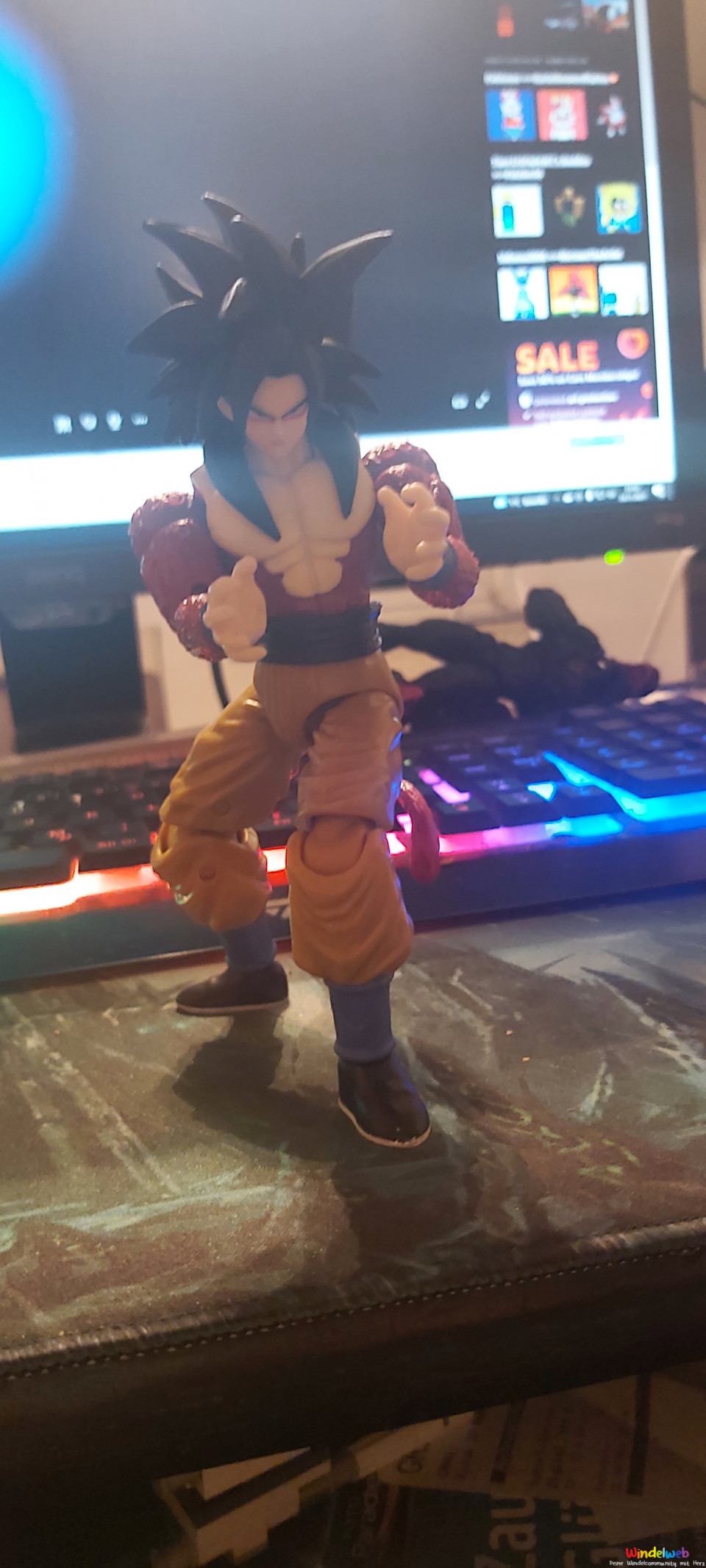 goku ssj4.jpg